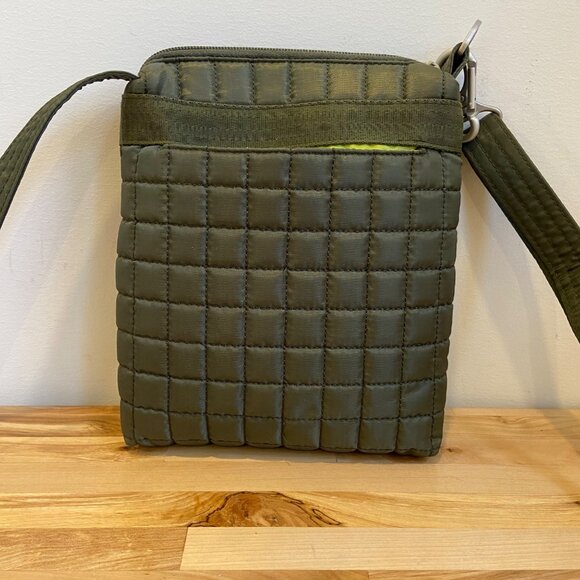 Lug Quilted Green Crossbody Bag With Adjustable Strap & Multiple Compartments - Picture 2 of 9